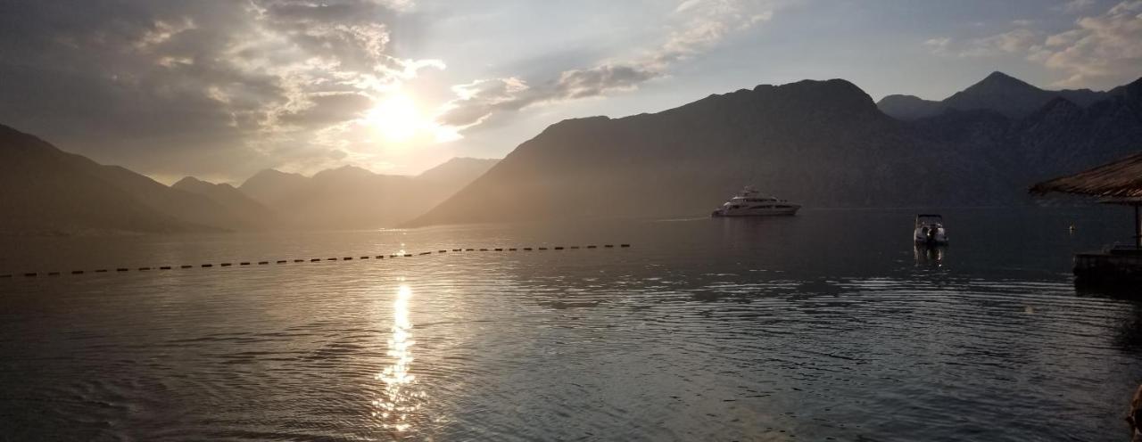 Appartamento Azure Adriatic Cattaro Esterno foto